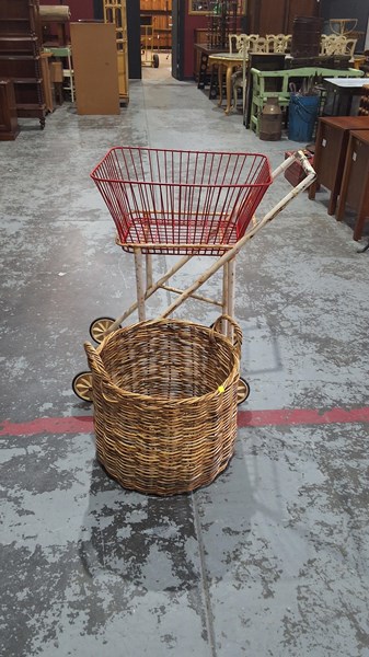 Lot 252 - WASH TROLLEY