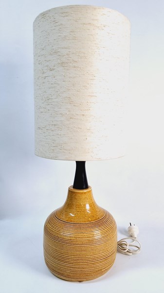 Lot 1385 - MID-CENTURY TABLE LAMP