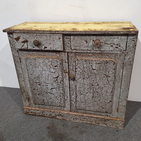 Lot 277 - DRESSER BASE