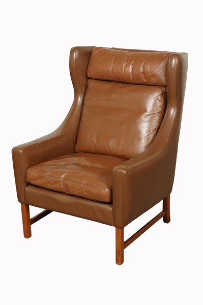 Lot 194 - HIGHBACK ARMCHAIR