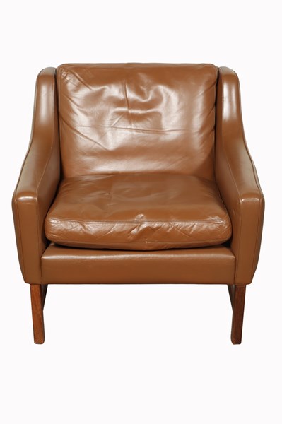 Lot 191 - CLUB CHAIR