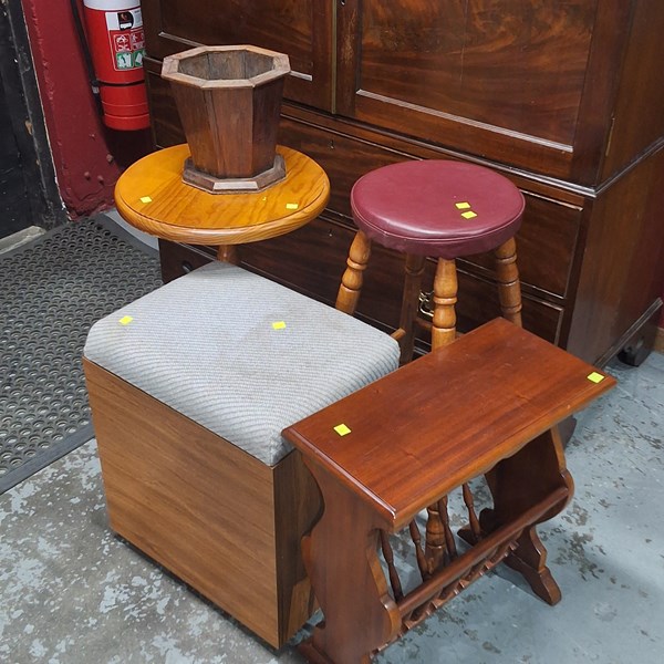 Lot 78 - FURNITURE LOT