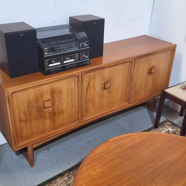 Lot 314 - SIDEBOARD