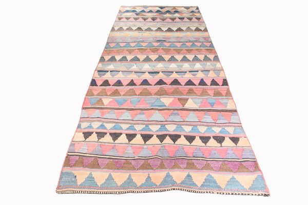 Lot 155 - KERMANSHAH HARSIN KILIM RUG