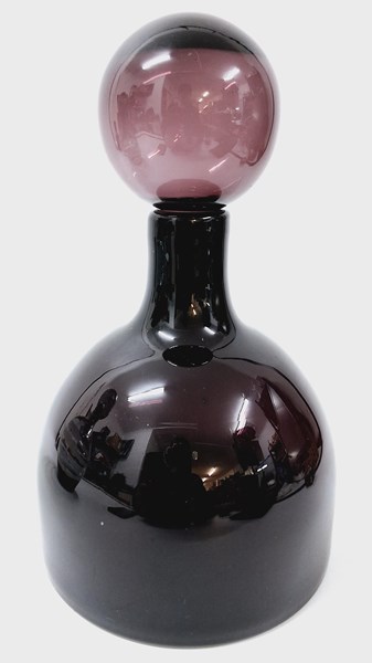 Lot 1324 - GLASS DECANTER