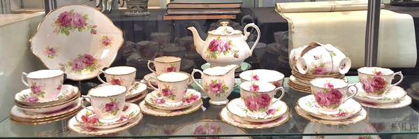 Lot 1235 - ROYAL ALBERT TEA SET