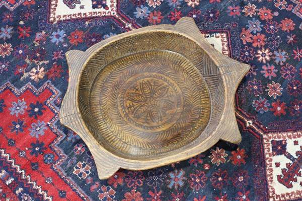 Lot 147 - TIMBER BOWL