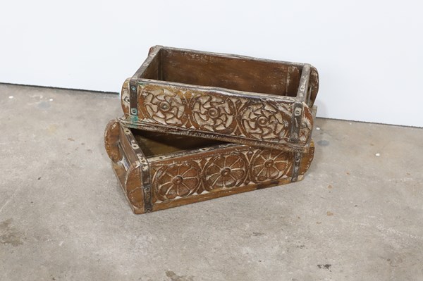 Lot 58 - BRICK MOLD CADDIES