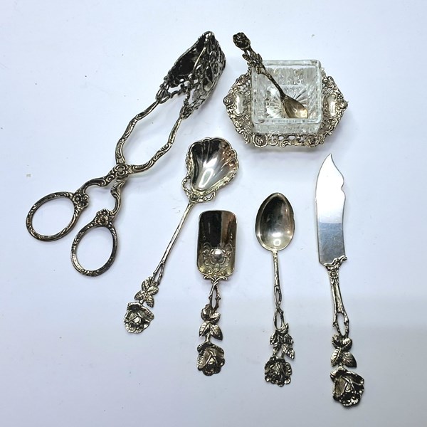 Lot 1031 - SILVER CUTLERY