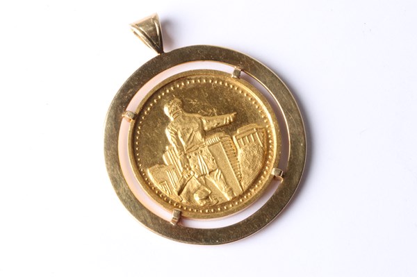 Lot 1013 - GOLD MEDALLION