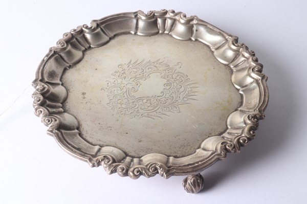 Lot 1035 - SILVER CARD TRAY