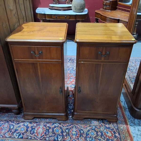 Lot 35 - SIDE CABINETS