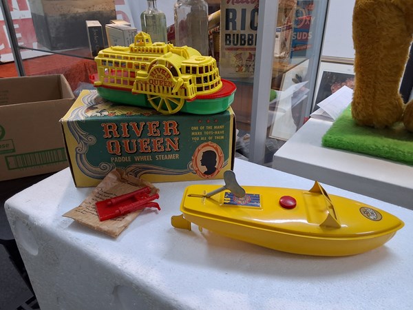 Lot 1115 - TOY BOATS