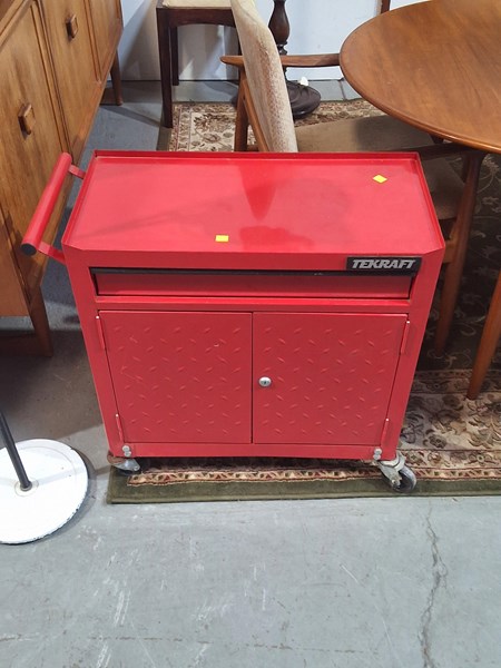 Lot 282 - TOOLBOX