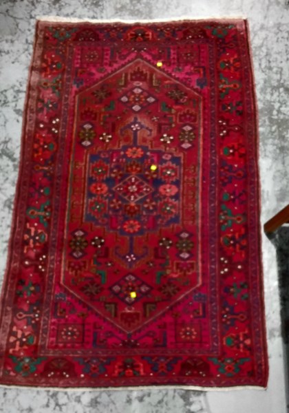 Lot 240 - RUG