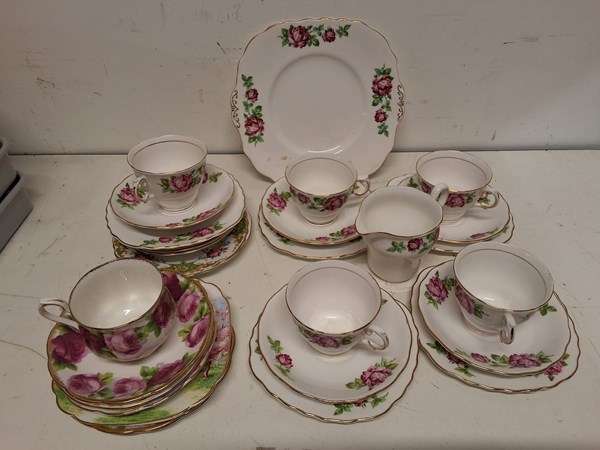 Lot 1364 - FLORAL CHINA