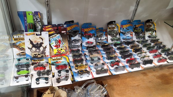 Lot 1397 - HOT WHEELS CARS