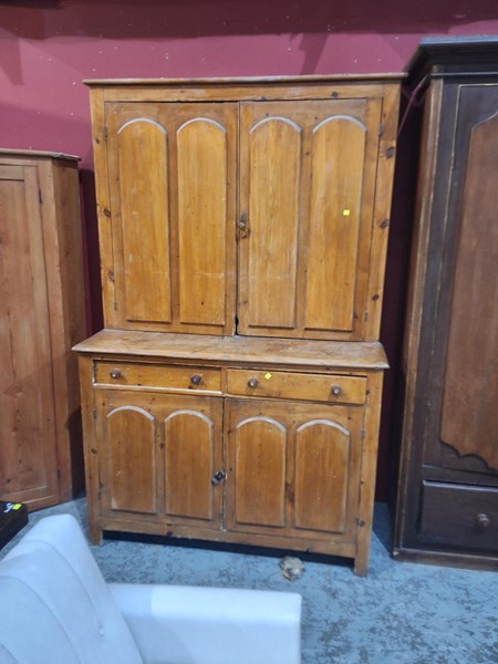 Lot 136 - KITCHEN DRESSER