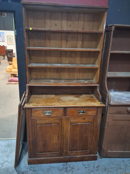 Lot 280 - KITCHEN DRESSER