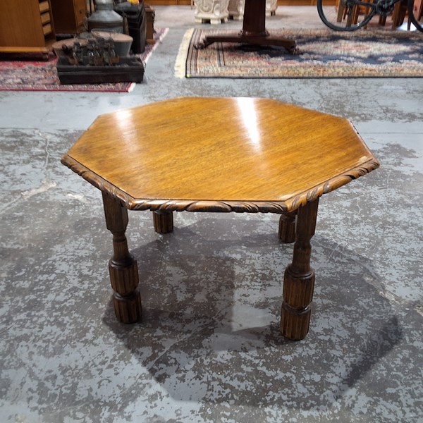 Lot 163 - COFFEE TABLE