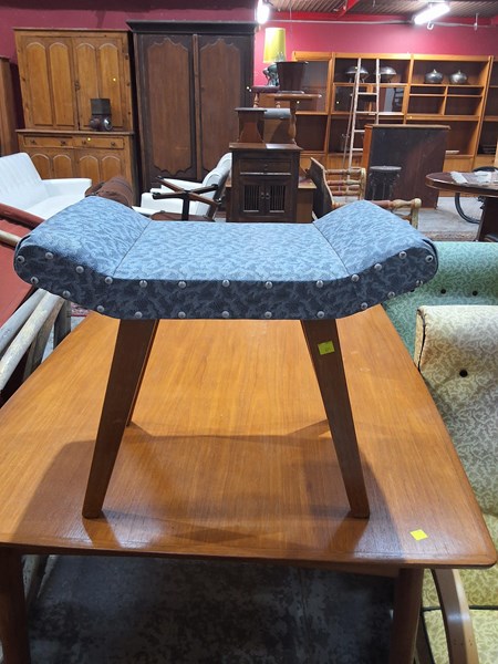 Lot 16 - FOOTSTOOL