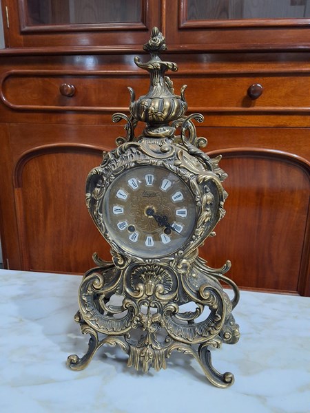 Lot 1256 - MANTEL CLOCK