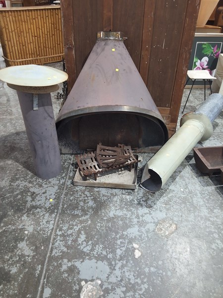 Lot 249 - FIREPLACE