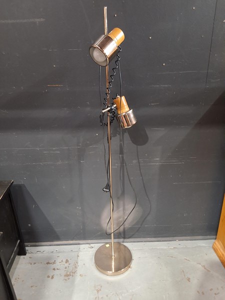 Lot 373 - FLOOR LAMP