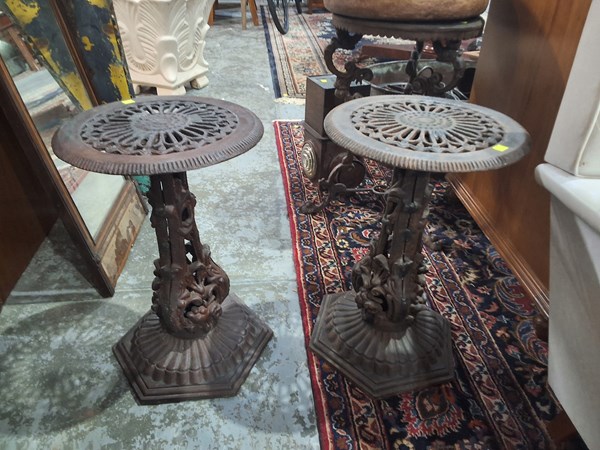 Lot 127 - PEDESTALS