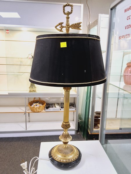 Lot 1112 - TABLE LAMP