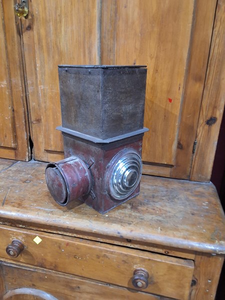 Lot 137 - RAIL LAMP