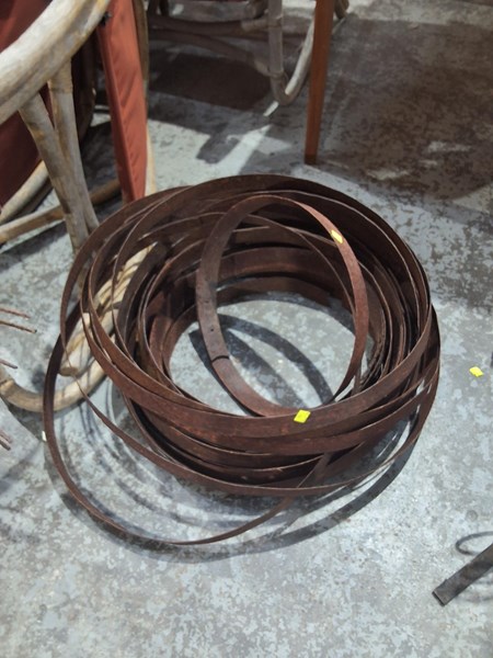 Lot 399 - BARREL RINGS