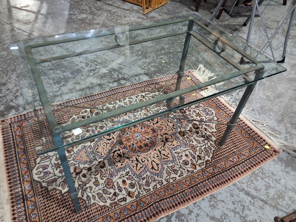 Lot 162 - COFFEE TABLE