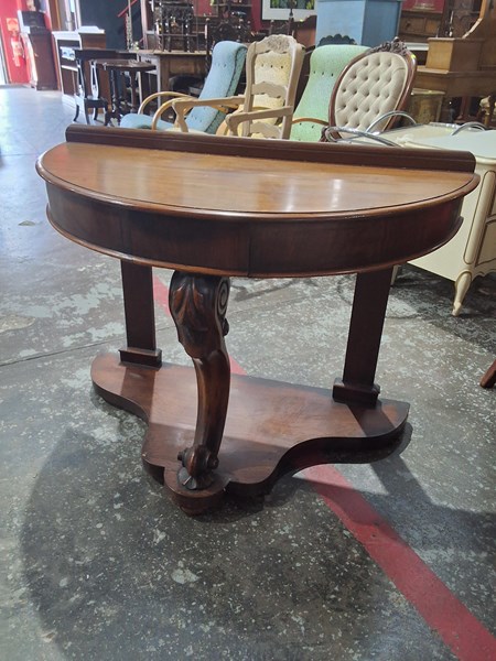 Lot 367 - HALL TABLE