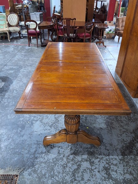 Lot 183 - DINING TABLE