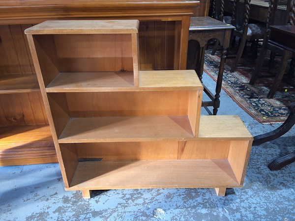 Lot 44 - BOOKSHELF