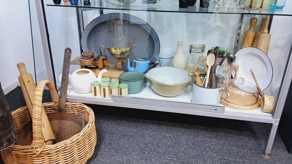 Lot 1366 - VINTAGE KITCHENWARES