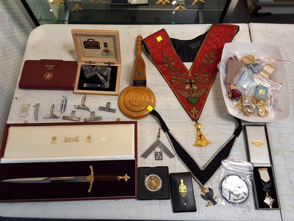 Lot 1041 - MASONIC COLLECTABLES