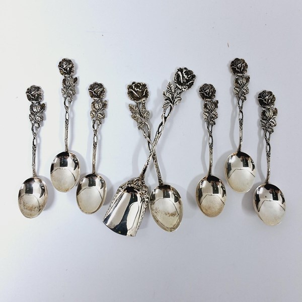 Lot 1056 - SILVER SPOONS