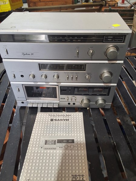 Lot 92 - STEREO