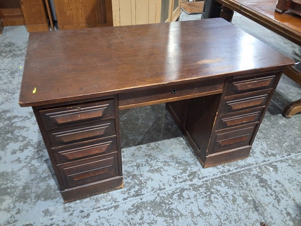 Lot 178 - OFFICE DESK