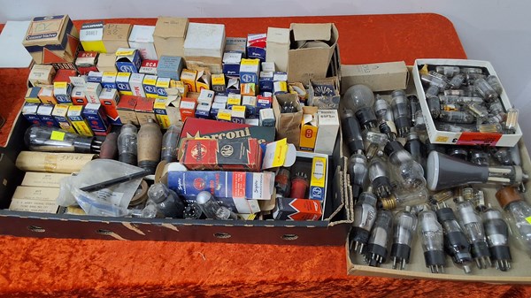 Lot 1384 - RADIO VALVES