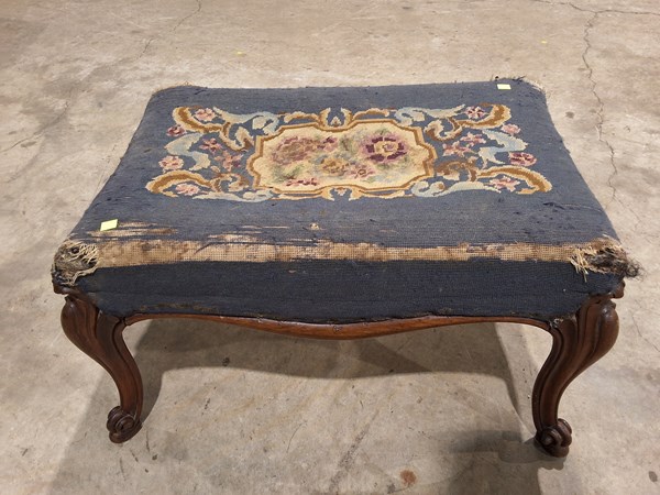 Lot 152 - FOOT STOOL