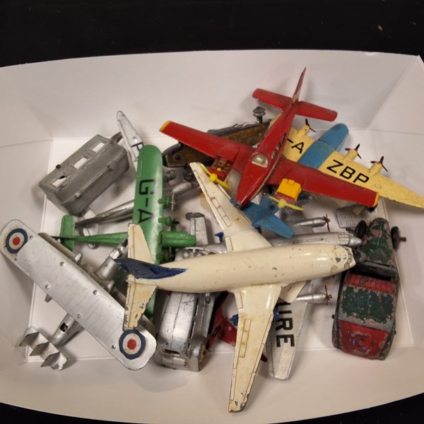 Lot 1199 - MODEL PLANES