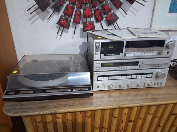 Lot 7 - STEREO SYSTEM