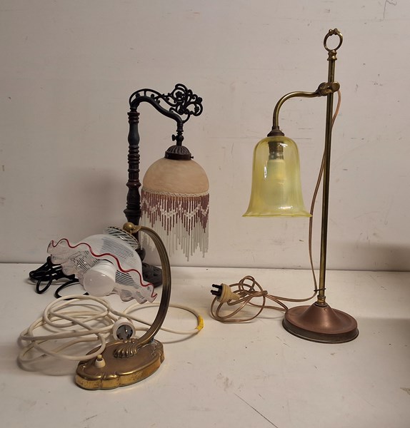 Lot 1240 - TABLE LAMPS