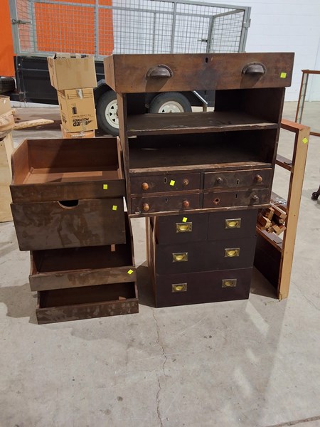 Lot 287 - FURNITURE PARTS