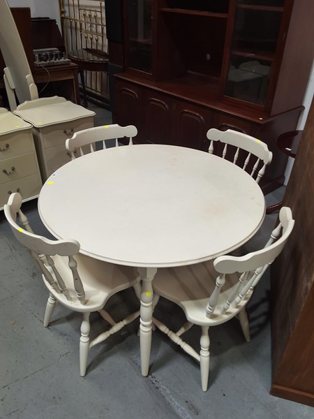 Lot 448 - DINING SUITE