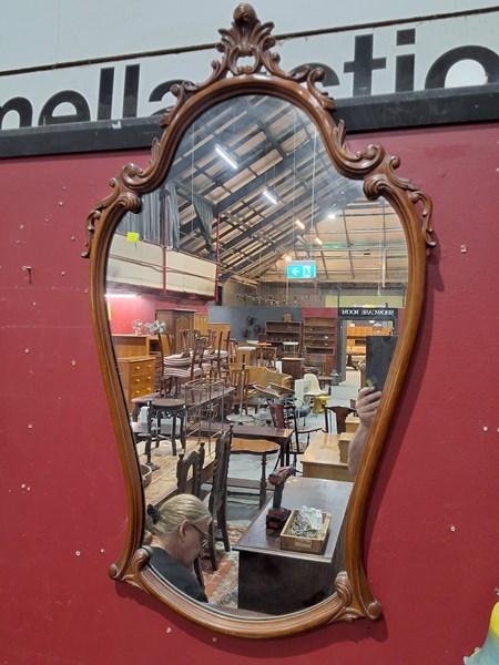 Lot 349 - WALL MIRROR