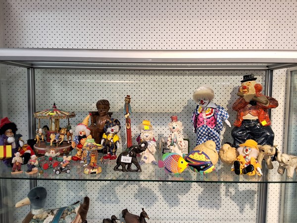 Lot 1271 - CLOWNS